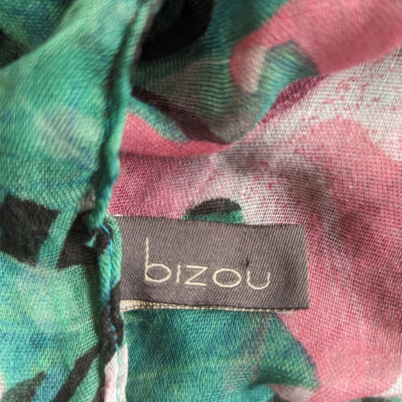 Floral infinity scarf - Picture 3 of 4